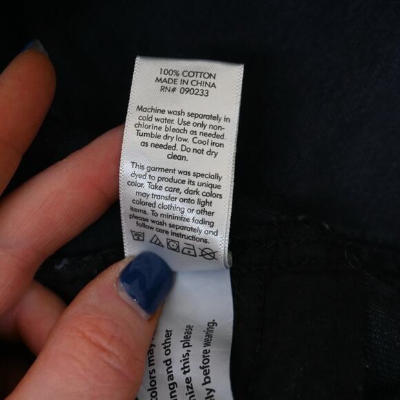 PACSUN Women's 28 Cuffed Denim Mom Short - Picture 10 of 10